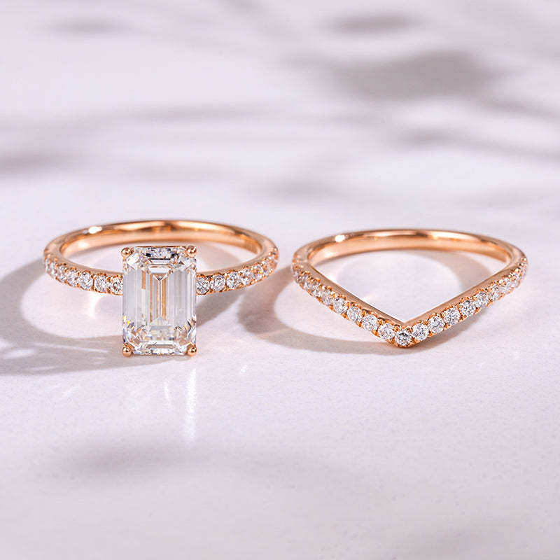 V-shaped pavé band （0.46ct. Round cut)