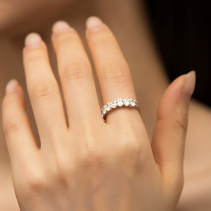 Aurora Oval Band (0,2 ct * 7. Ovalschliff)